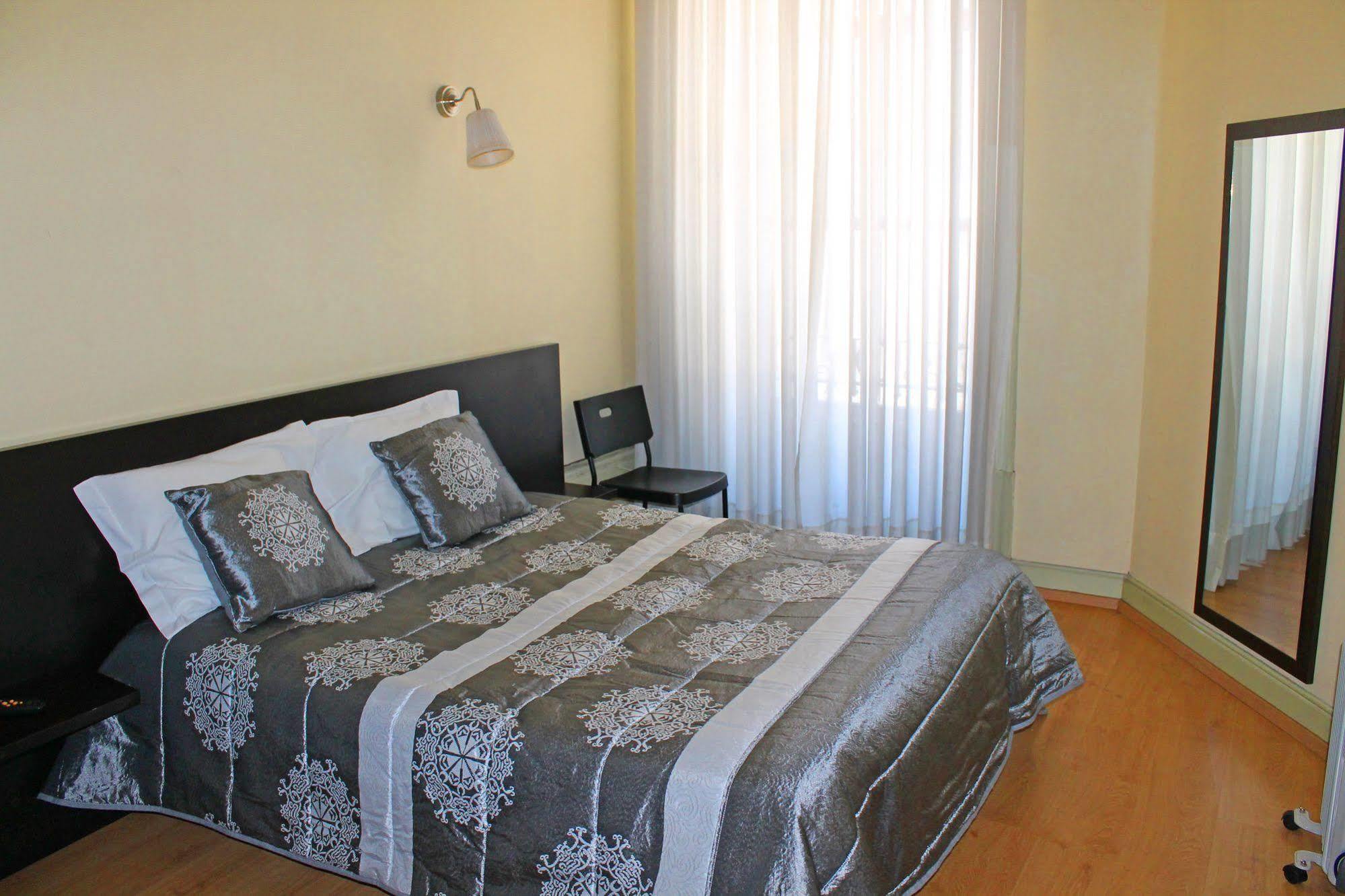 Lunar Guest House بورتو المظهر الخارجي الصورة